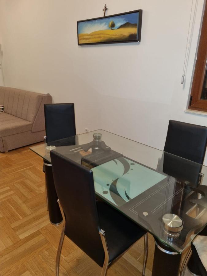 Apartments Sneza Risan Bagian luar foto