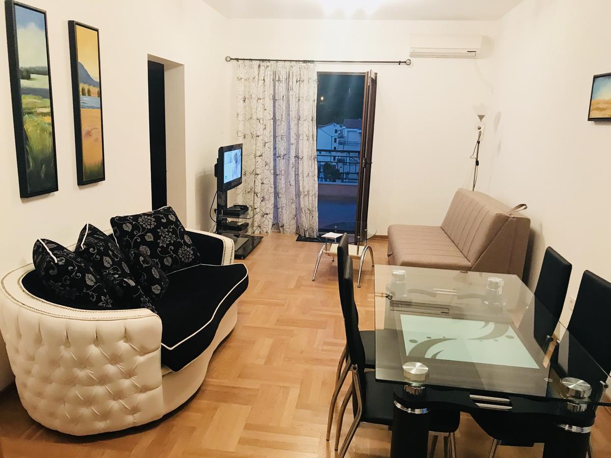 Apartments Sneza Risan Bagian luar foto